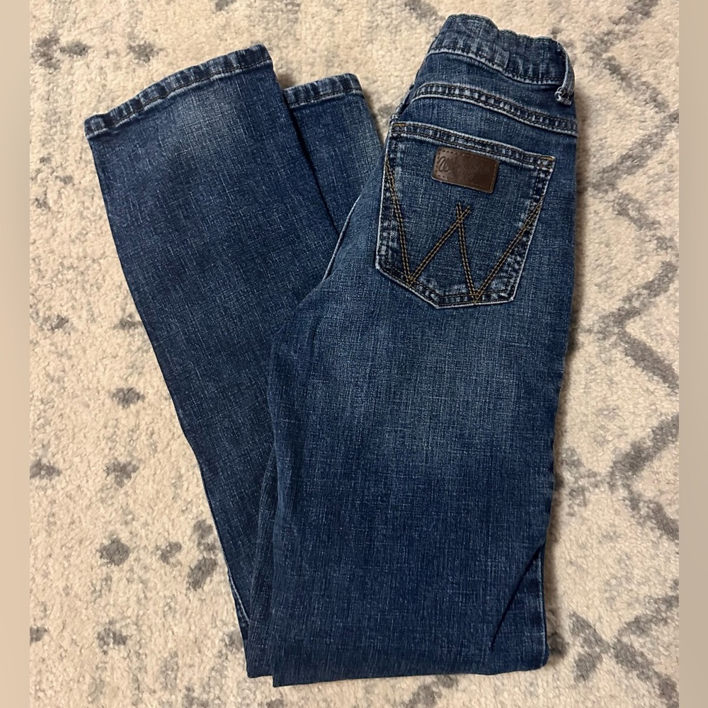 Boys Wrangler Retro, size 16 slim.